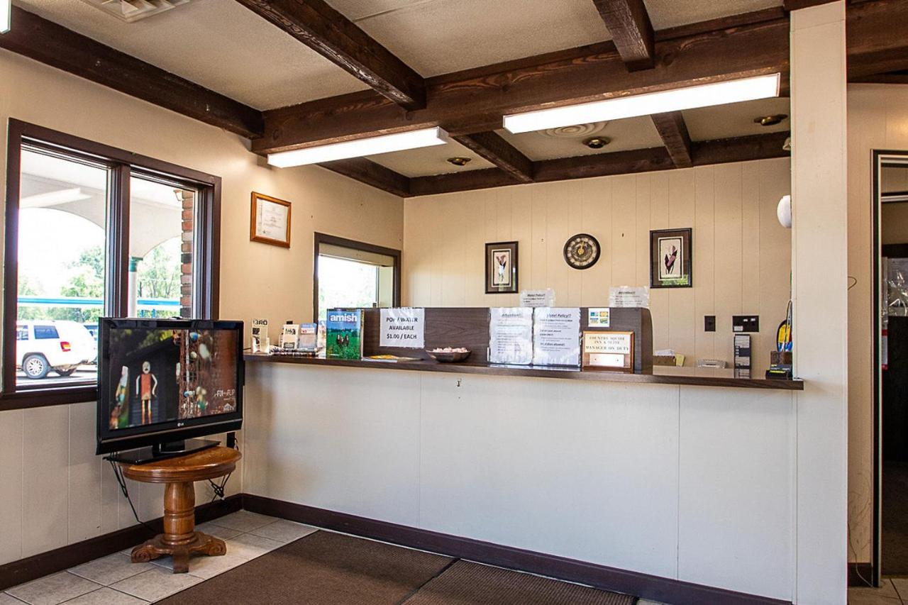 Country Squire Inn And Suites Coshocton المظهر الخارجي الصورة