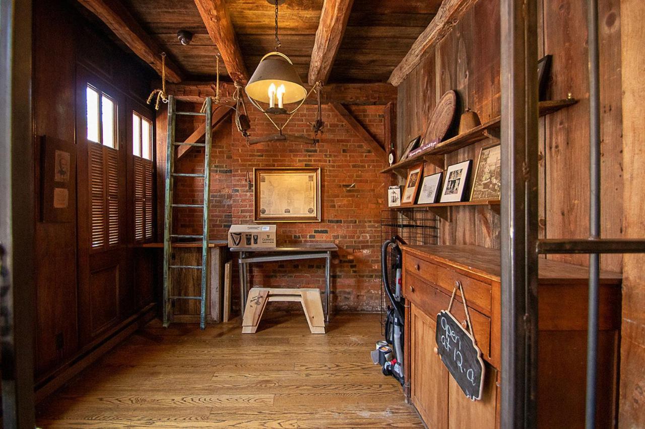 Country Squire Inn And Suites Coshocton المظهر الخارجي الصورة