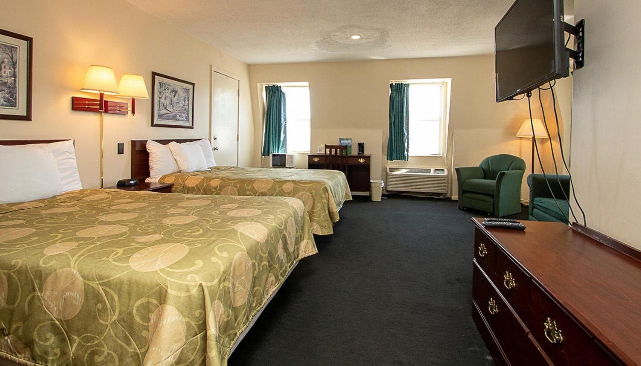Country Squire Inn And Suites Coshocton المظهر الخارجي الصورة