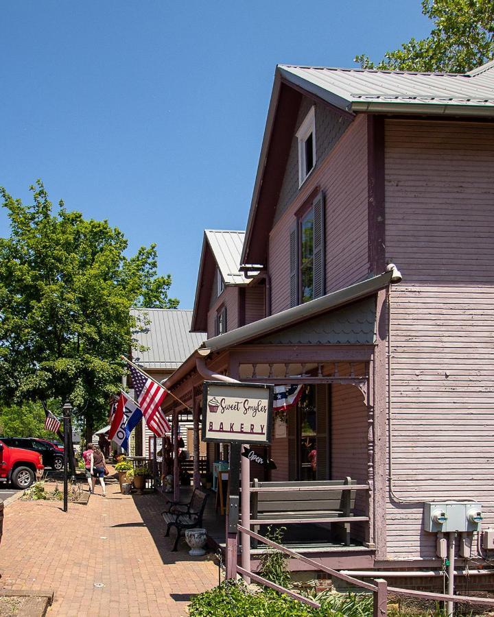 Country Squire Inn And Suites Coshocton المظهر الخارجي الصورة