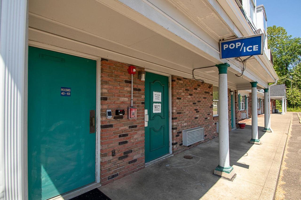 Country Squire Inn And Suites Coshocton المظهر الخارجي الصورة