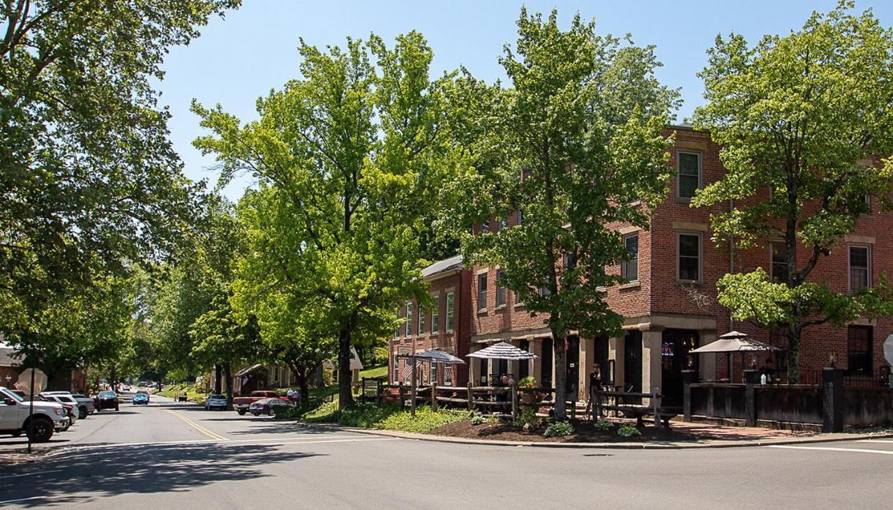 Country Squire Inn And Suites Coshocton المظهر الخارجي الصورة