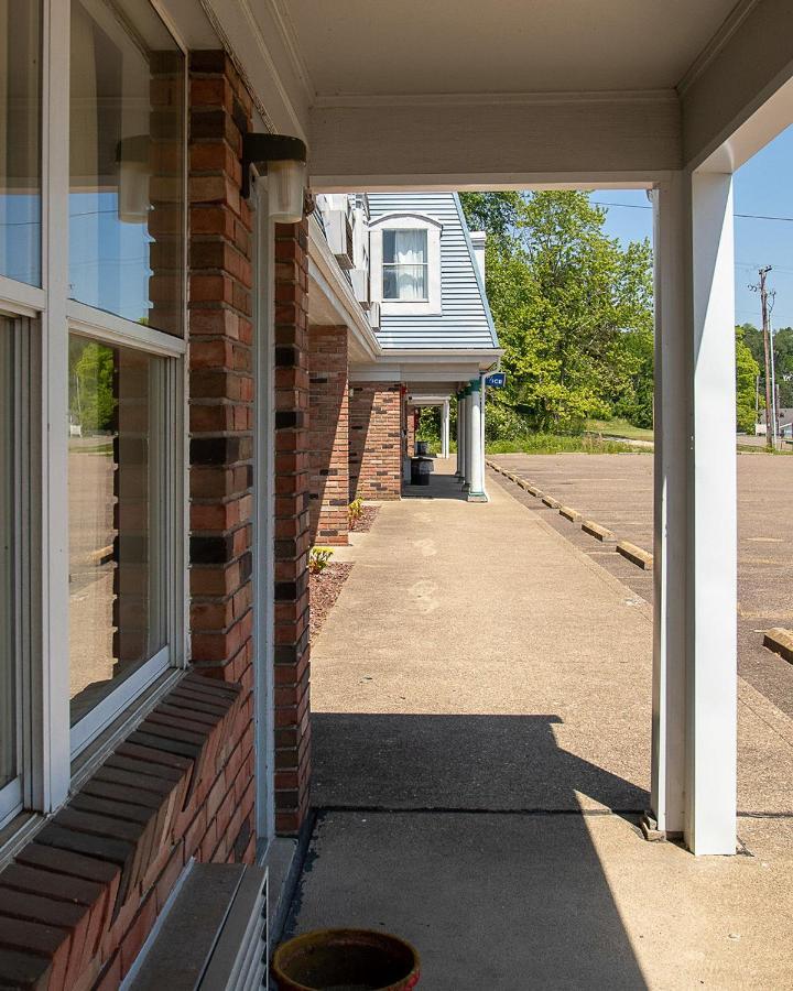 Country Squire Inn And Suites Coshocton المظهر الخارجي الصورة
